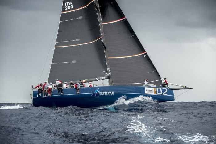 AZZURRA VINCE LA PRIMA PROVA DELLA MENORCA 52 SUPER SERIES - NEWS - Yacht Club Costa Smeralda