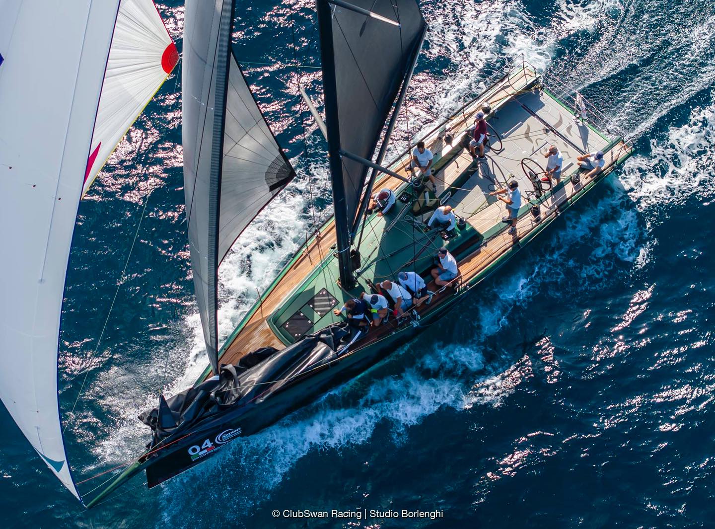Cuordileone del socio YCCS Leonardo Ferragamo è Campione del Mondo 2023 Swan One Design  - News - Yacht Club Costa Smeralda