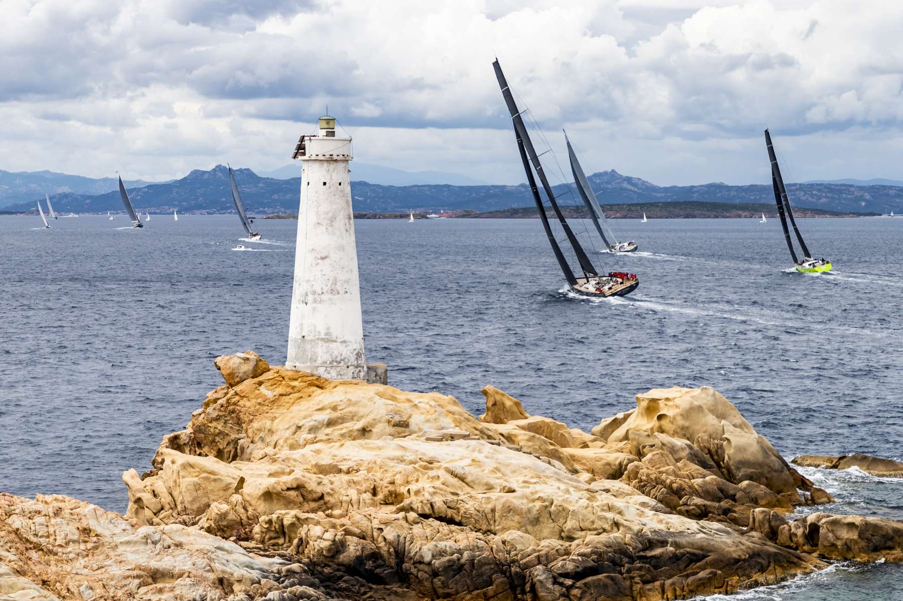 La Loro Piana Superyacht Regatta apre ai multiscafi - NEWS - Yacht Club Costa Smeralda