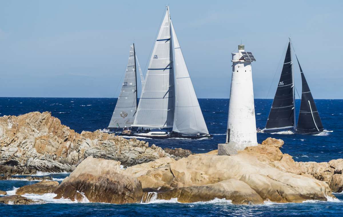 Wing gods stop play again at Maxi Yacht Rolex Cup - NEWS - Yacht Club Costa Smeralda