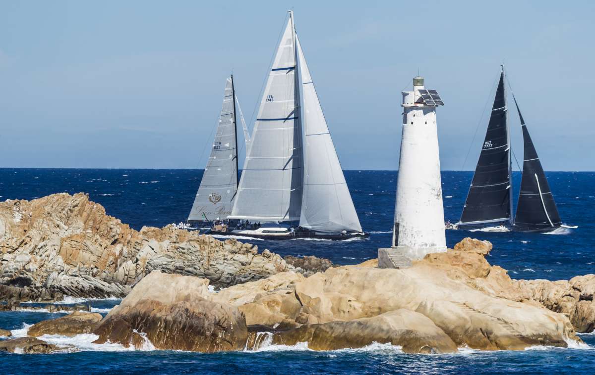 Wing gods stop play again at Maxi Yacht Rolex Cup - News - Yacht Club Costa Smeralda