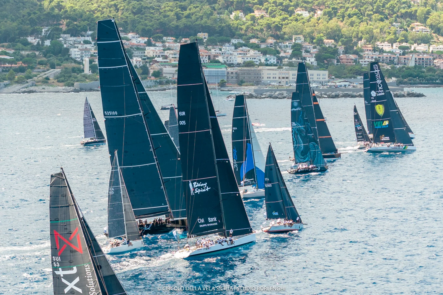 Partita la 21esima Palermo-Montecarlo - News - Yacht Club Costa Smeralda