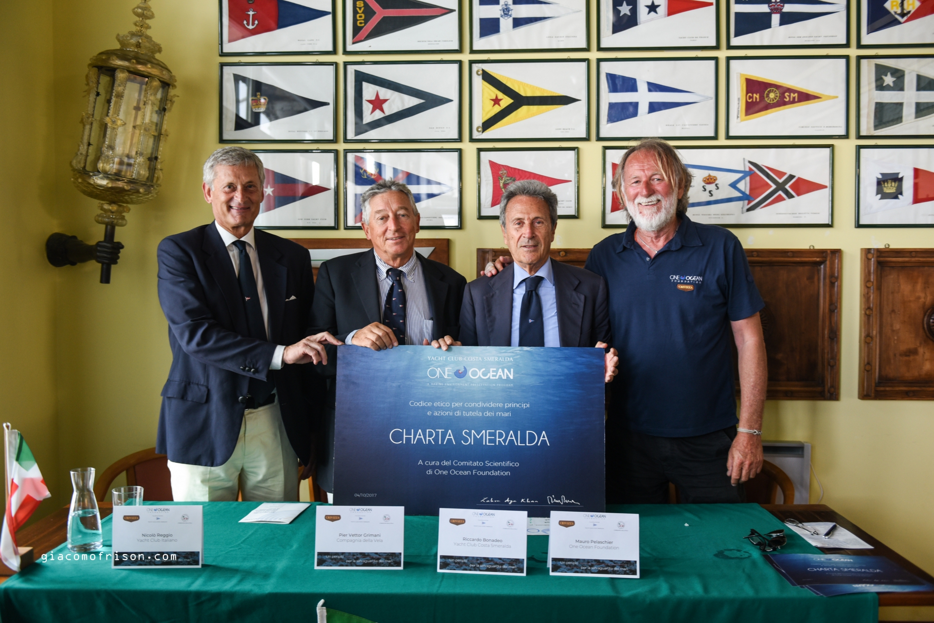 Il presidente della Federvela accoglie Mauro Pelaschier, ambasciatore della One Ocean Foundation - News - Yacht Club Costa Smeralda