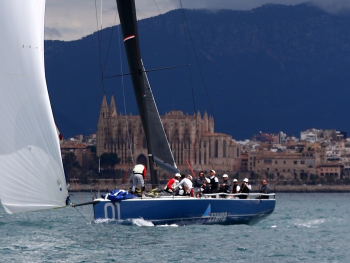 THE NEW TP52 VERSION OF AZZURRA RACES STARTING TOMORROW AT PALMAVELA - News - Yacht Club Costa Smeralda