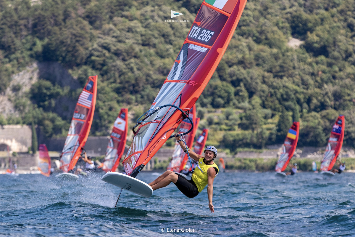 Federico Pilloni is iQFoil Youth European Champion - NEWS - Yacht Club Costa Smeralda