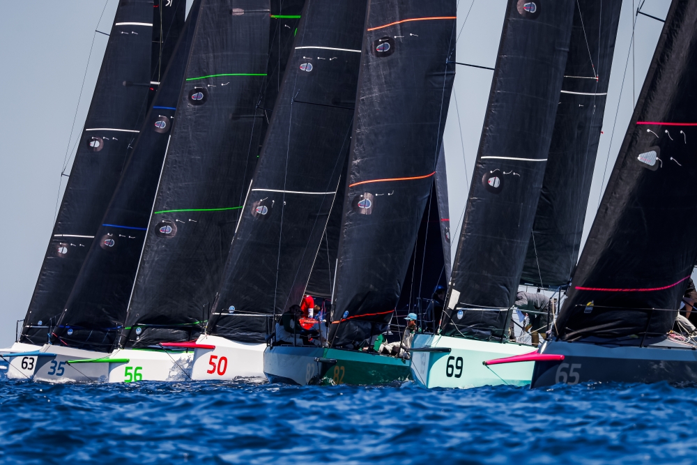 April Portfolio - Cape 31 Med Round 1 - Magazine - Foto 19 - Yacht Club Costa Smeralda