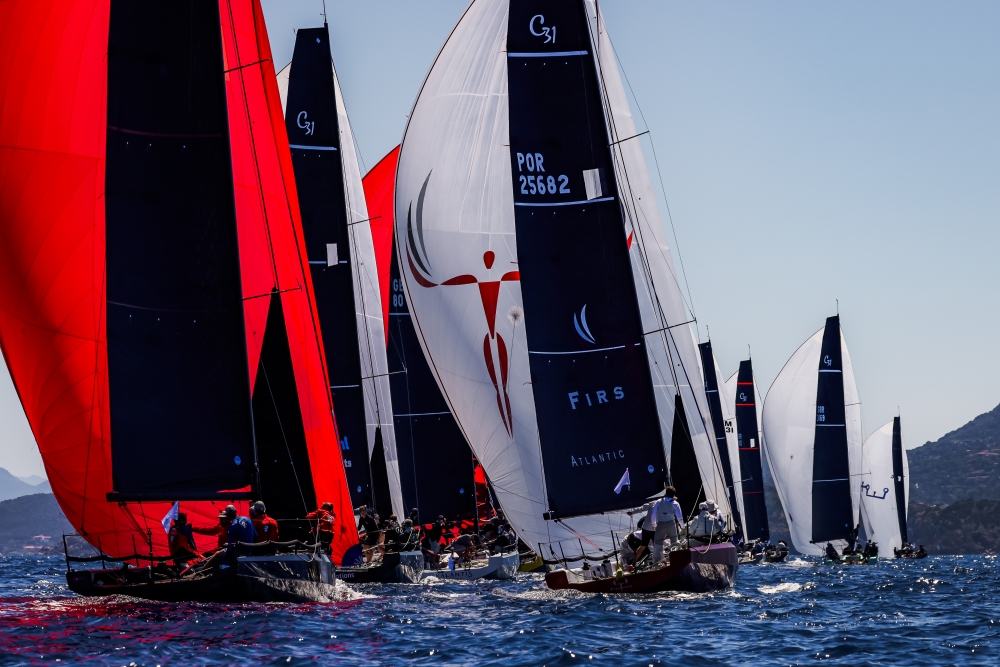April Portfolio - Cape 31 Med Round 1 - Magazine - Foto 5 - Yacht Club Costa Smeralda