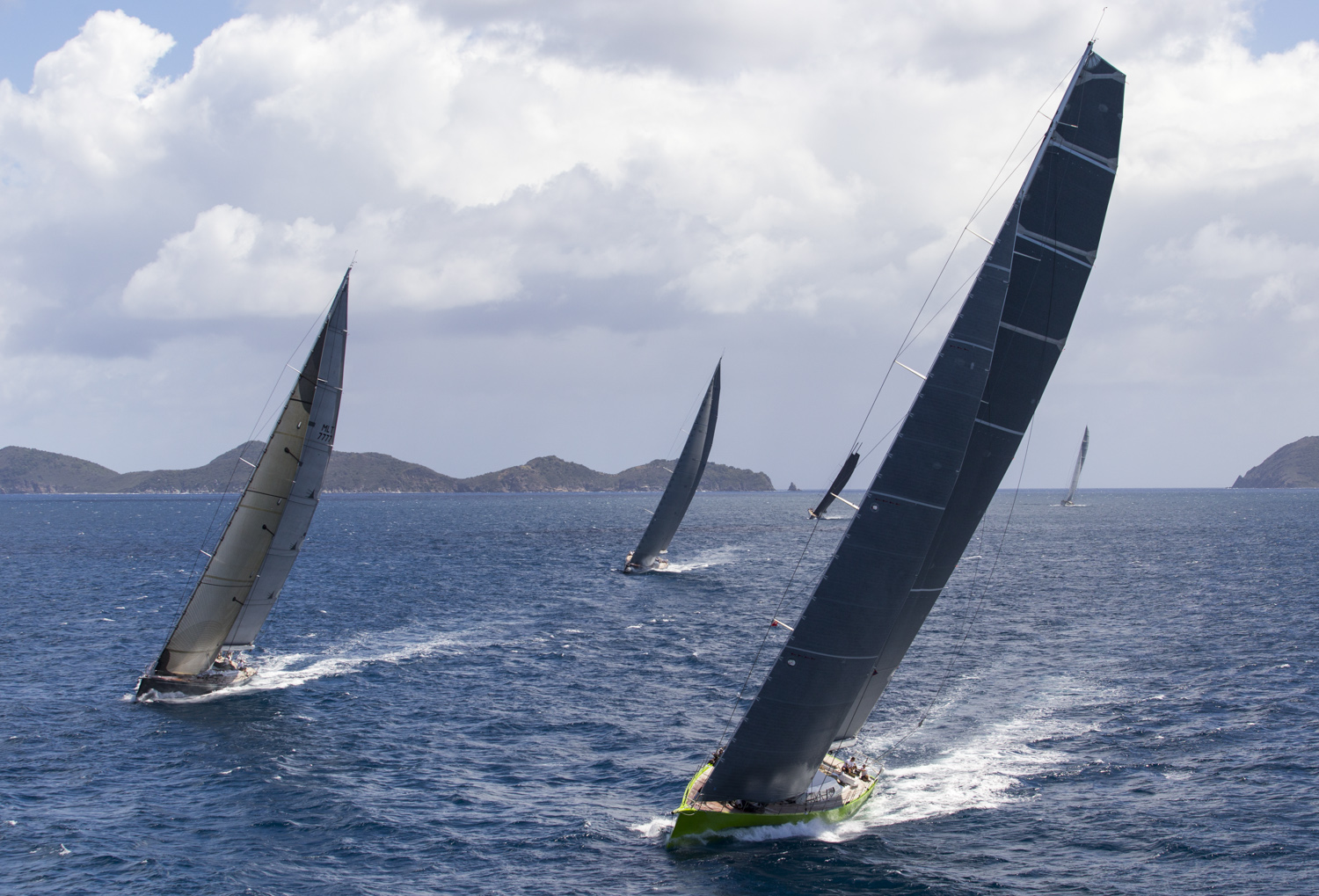 CLOSE RACING AT LORO PIANA CARIBBEAN SUPERYACHT REGATTA & RENDEZVOUS  - News - Yacht Club Costa Smeralda