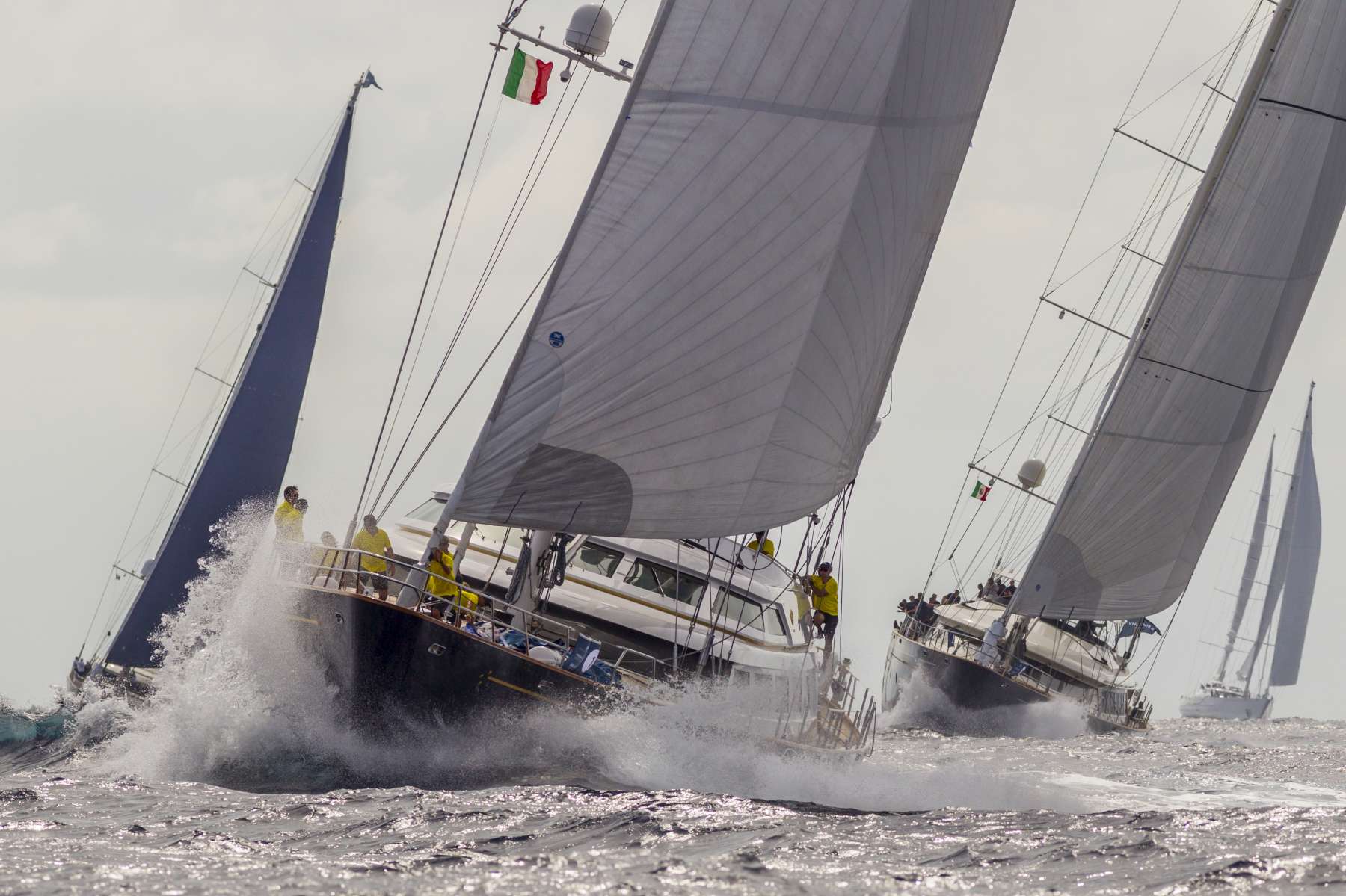 Perini Navi Cup: Silencio e Maltese Falcon vincitori di giornata nelle rispettive classi, Cruiser Racer e Corinthians Spirit - Comunicati Stampa - Yacht Club Costa Smeralda