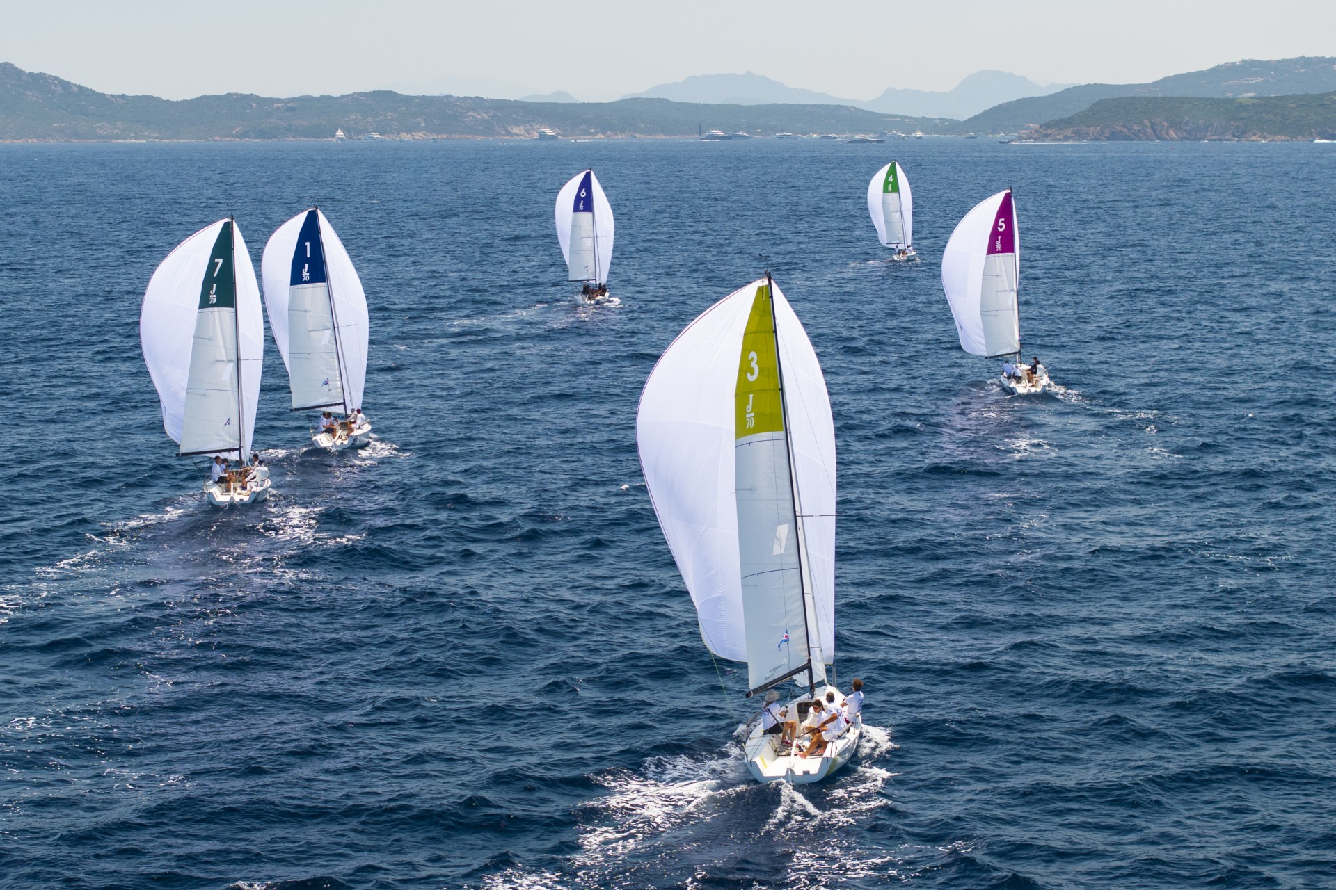 Il team Mari J del socio Pietro Loro Piana vince il Campionato Sociale YCCS - News - Yacht Club Costa Smeralda