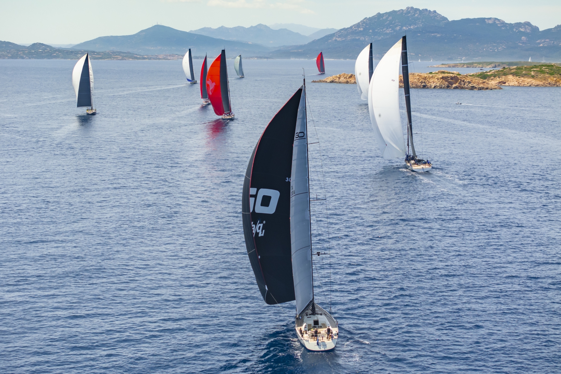 Moat e Gelliceaux al comando delle rispettive classi alla Giorgio Armani Superyacht Regatta - News - Yacht Club Costa Smeralda