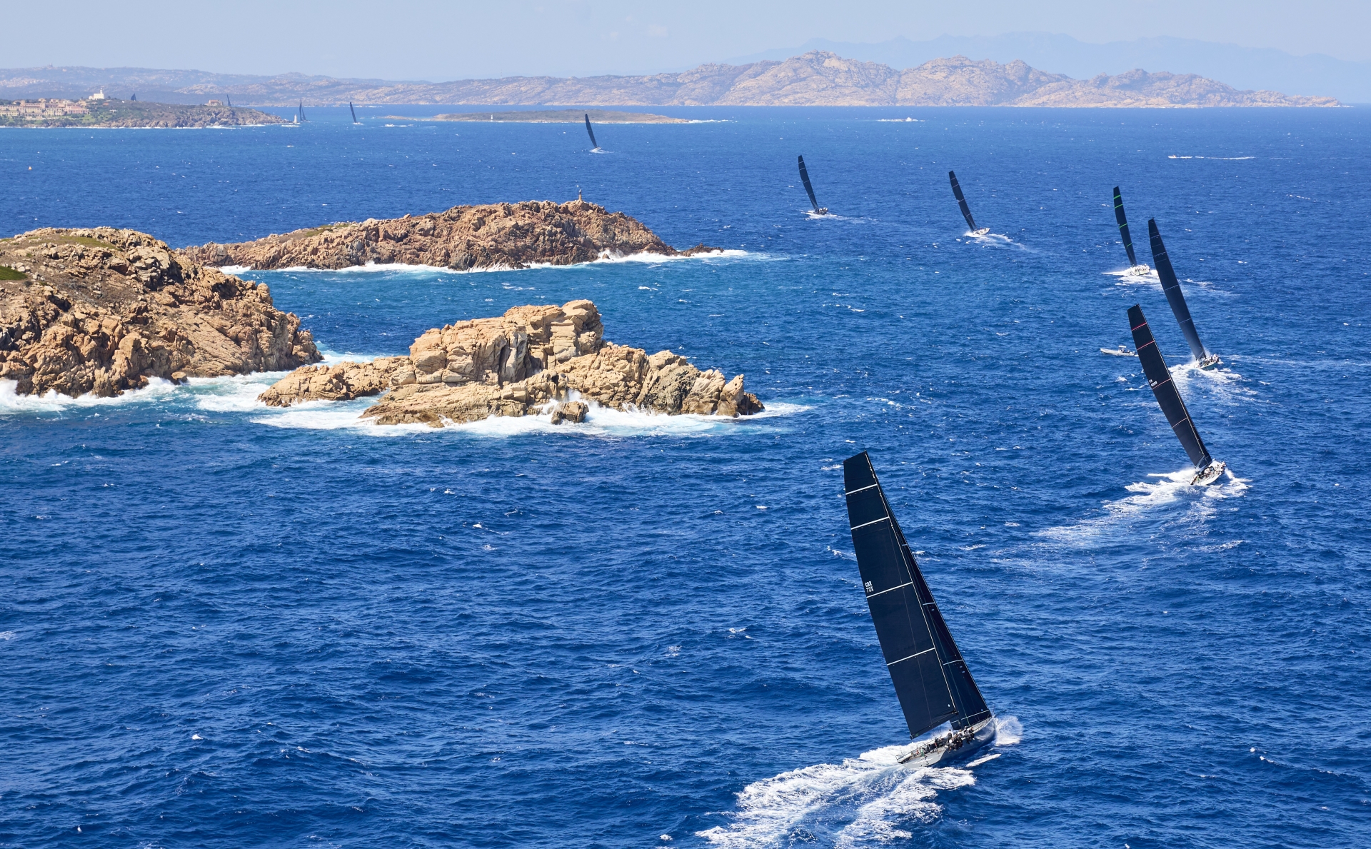 Maxi Yacht Rolex Cup - A challenging and spectacular second say - Press Release - Yacht Club Costa Smeralda