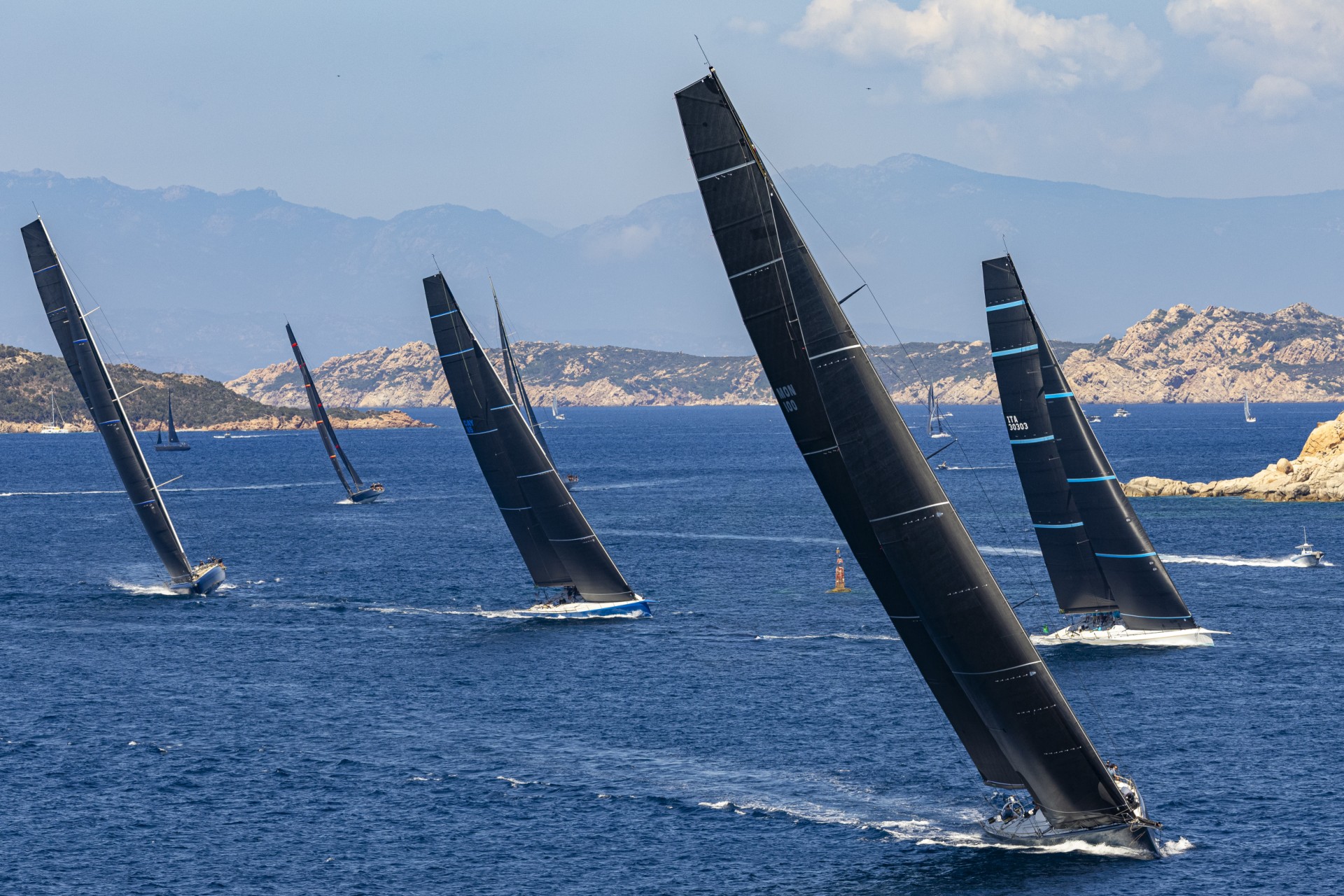 La 36^ Maxi Yacht Rolex Cup prende il via tra le isole dell'Arcipelago di La Maddalena - News - Yacht Club Costa Smeralda