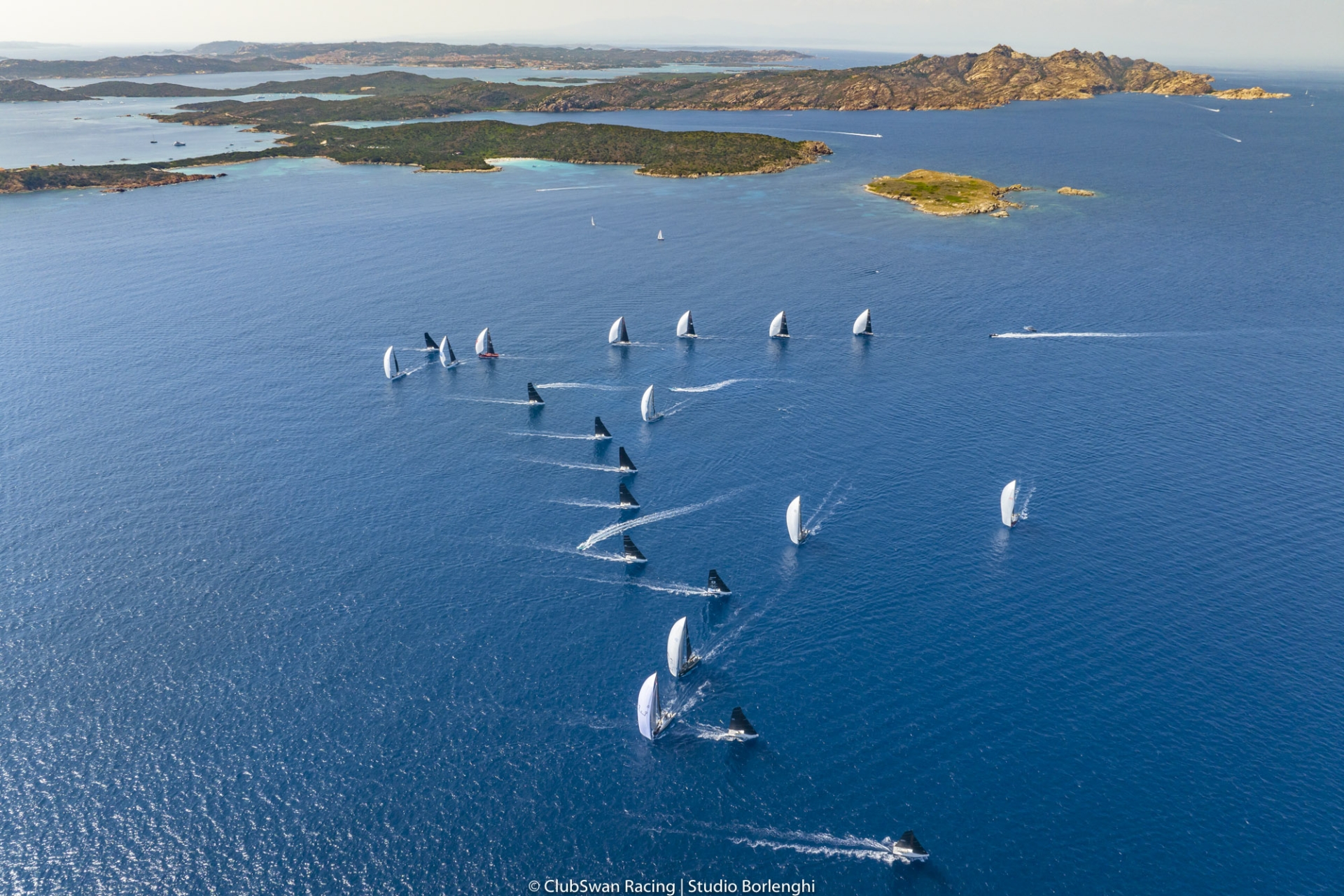 The Nations League – Swan One Design Worlds, regate davanti all’isola di Caprera - News - Yacht Club Costa Smeralda